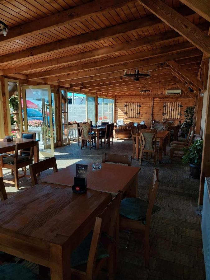 Restoran Bmb Hotell Odžak Exteriör bild