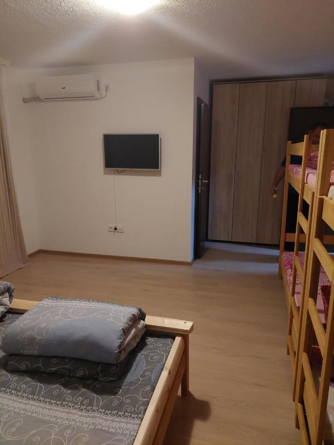 Restoran Bmb Hotell Odžak Exteriör bild