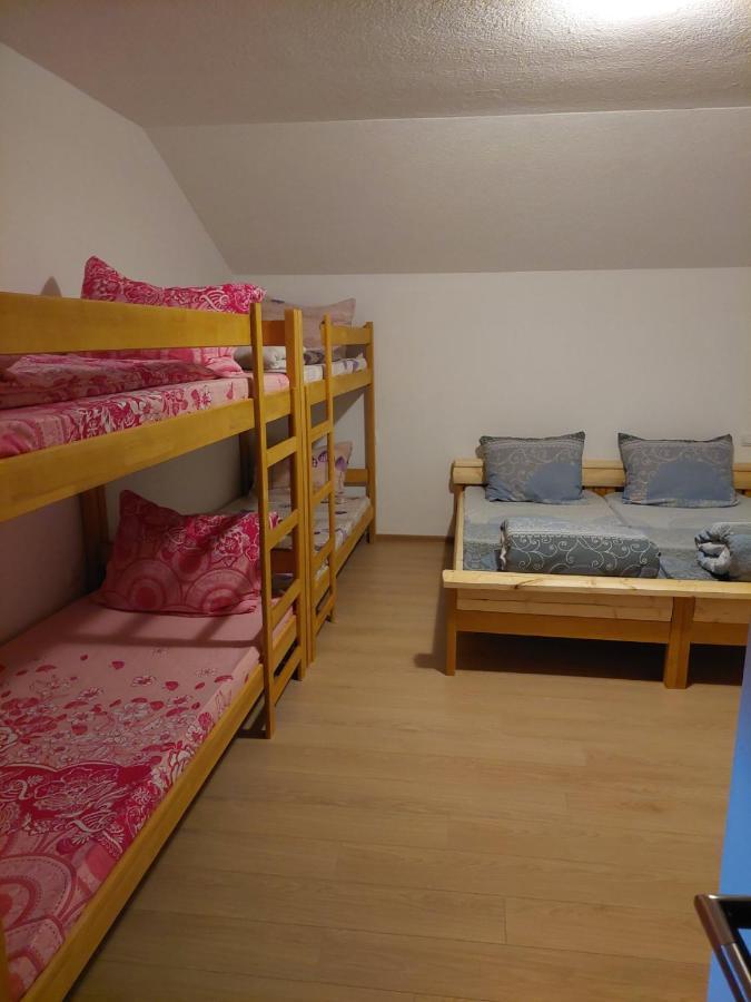 Restoran Bmb Hotell Odžak Exteriör bild