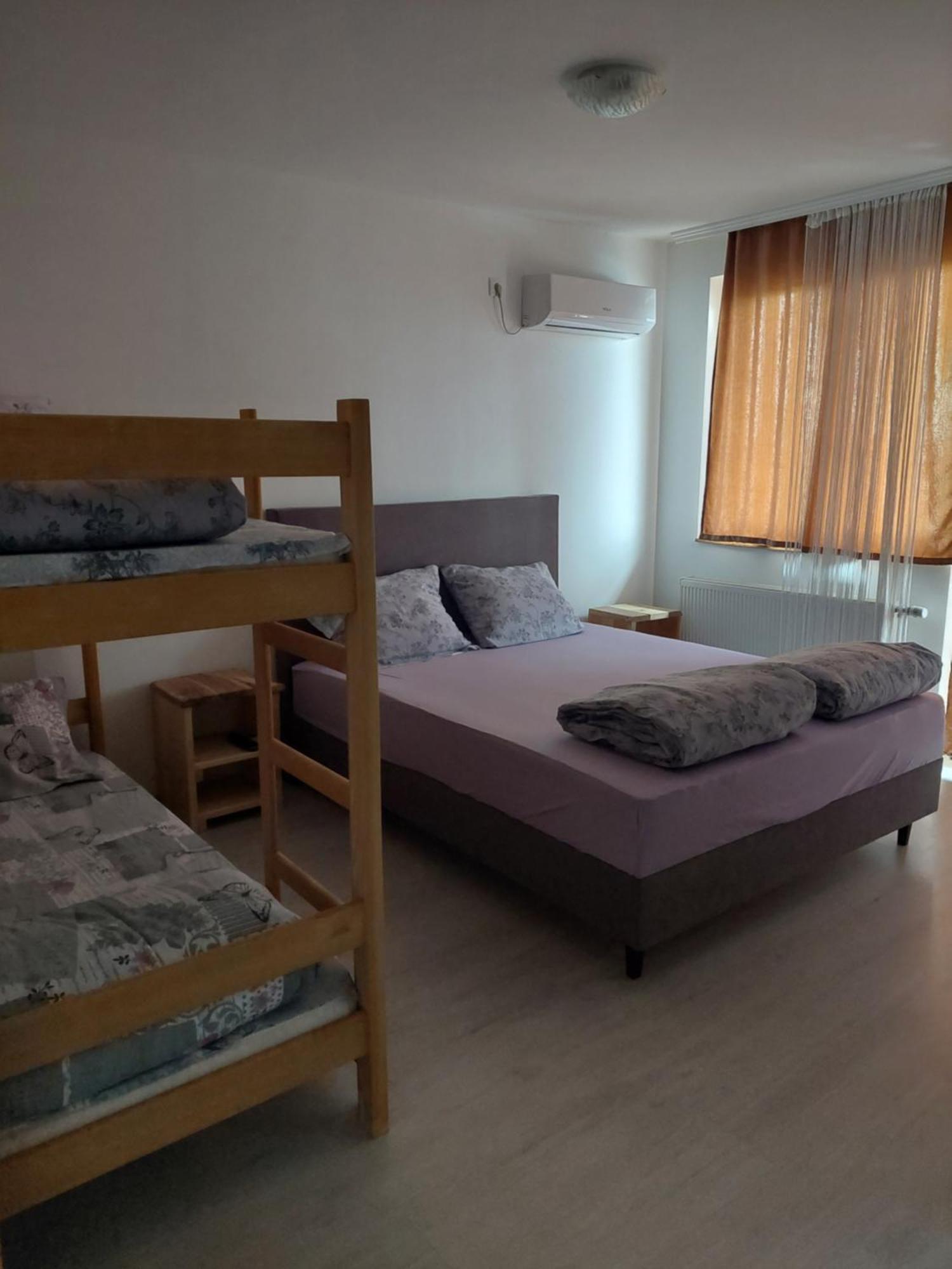 Restoran Bmb Hotell Odžak Exteriör bild